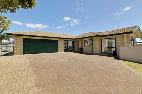 Photo of property in 2 Nautilus Drive, Papamoa Beach, Papamoa, 3118