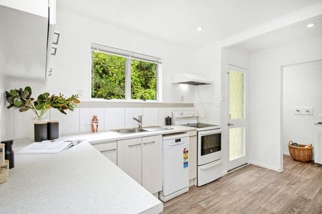 Photo of property in 18 Westhaven Drive, Tawa, Wellington, 5028