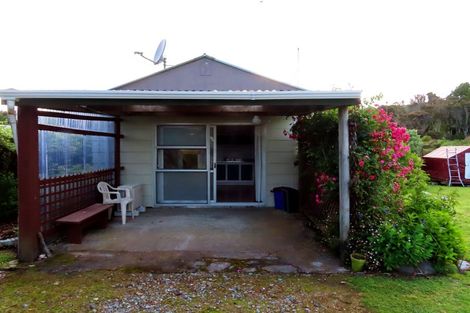 Photo of property in 16 Butlers Road, Ruatapu, Hokitika, 7883