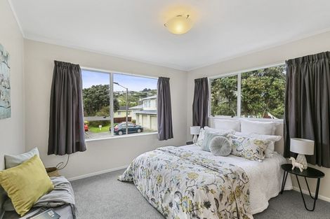 Photo of property in 18 Cassley Crescent, Papakowhai, Porirua, 5024