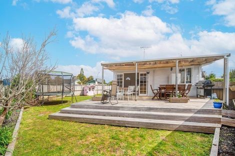 Photo of property in 1/1 Cooper Place, Papakura, 2110