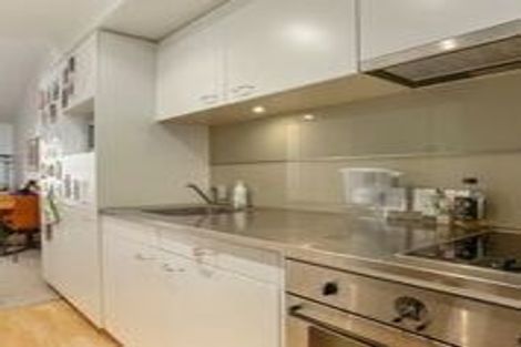 Photo of property in Latitude 37 East Apartments, 2l/20 Pakenham Street East, Auckland Central, Auckland, 1010