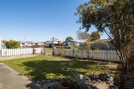 Photo of property in 2/138 Budge Street, Riversdale, Blenheim, 7201