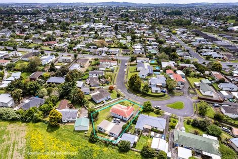 Photo of property in 13 Leatham Crescent, Opaheke, Papakura, 2113