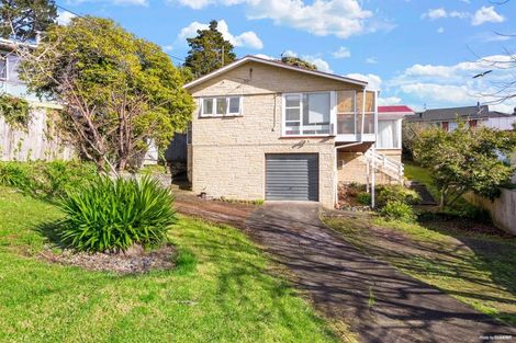 Photo of property in 12 Mason Street, New Lynn, Auckland, 0600