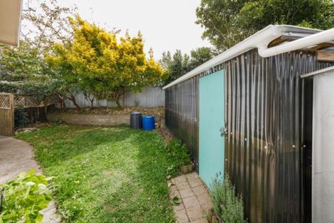 Photo of property in 2/24 Birmingham Street, Takaro, Palmerston North, 4412