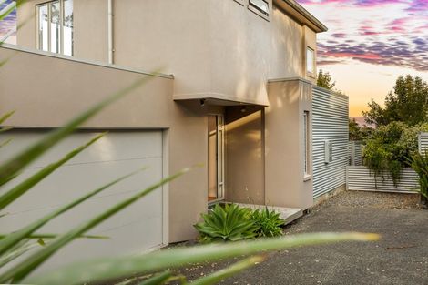 Photo of property in 2/20 Sycamore Drive, Sunnynook, Auckland, 0620
