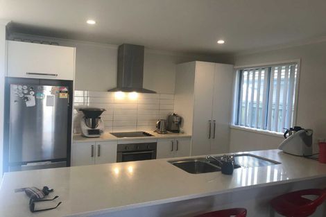 Photo of property in 17 Perla Road, Pukekohe, 2120