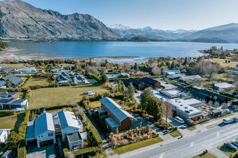Photo of property in 168a Beacon Point Road, Wanaka, 9305