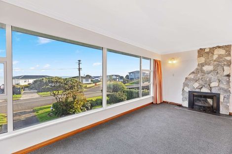 Photo of property in 176 Karaka Street, Castlecliff, Whanganui, 4501