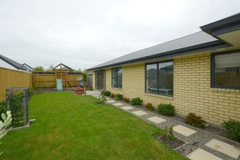 Photo of property in 8 Wallace Crescent, Prebbleton, 7604