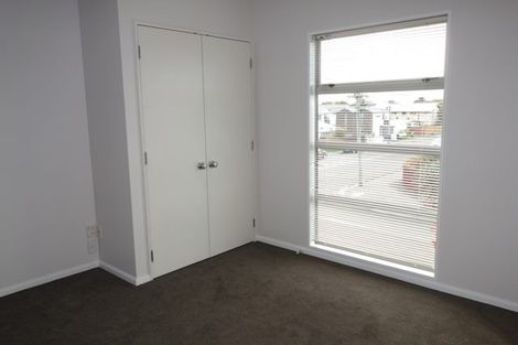 Photo of property in 132 Purchas Street, Edgeware, Christchurch, 8013