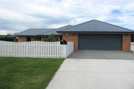 Photo of property in 3 Johnson Avenue, Amberley, 7410