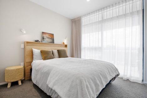 Photo of property in 203/86 Alpha Street, Cambridge, 3434