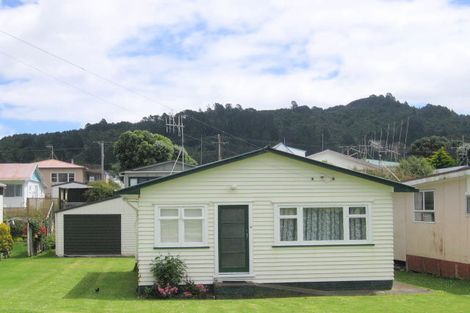 Photo of property in 5 Wallnutt Avenue, Waihi Beach, 3611