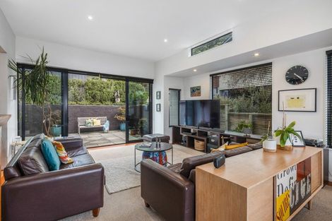 Photo of property in 13a Townsend Road, Miramar, Wellington, 6022