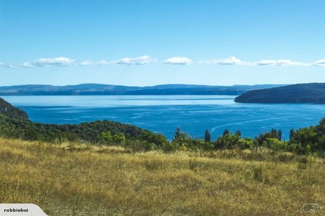 Photo of property in 1 Harrier Lane, Kinloch, Taupo, 3377