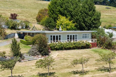 Photo of property in 17 Oxford Street, Waikari, 7420