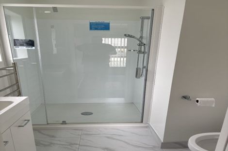 Photo of property in 78b Lincoln Park Avenue, Massey, Auckland, 0614