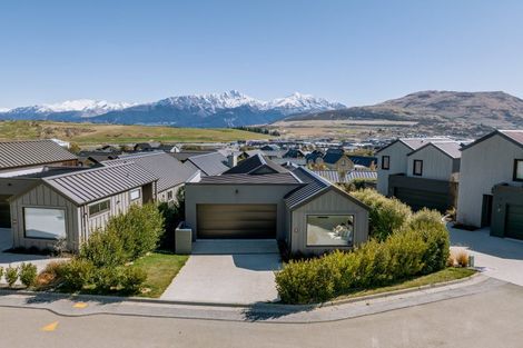 Photo of property in 5 Glenelg Lane, Jacks Point, 9371