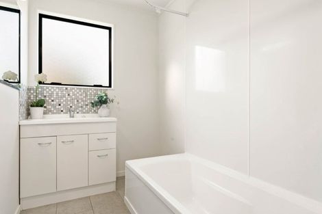 Photo of property in 13 Kane Road, Papamoa Beach, Papamoa, 3118