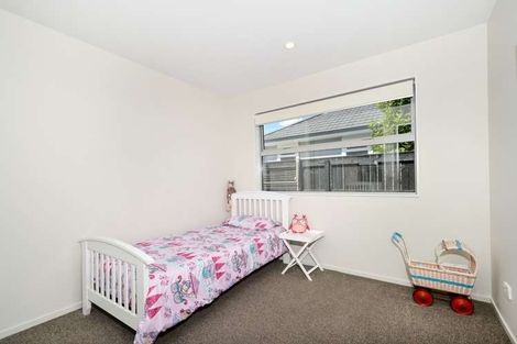 Photo of property in 12 Bellamont Street, Kumeu, 0810