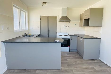 Photo of property in 1 Beldon Place, Pakuranga Heights, Auckland, 2010