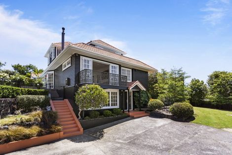 Photo of property in 16 Fenton Terrace, Cockle Bay, Auckland, 2014