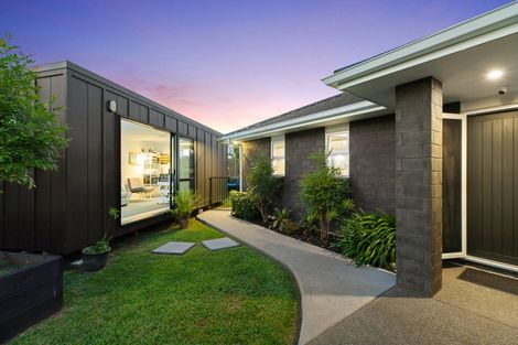 Photo of property in 11 Caldera Close, Pyes Pa, Tauranga, 3112