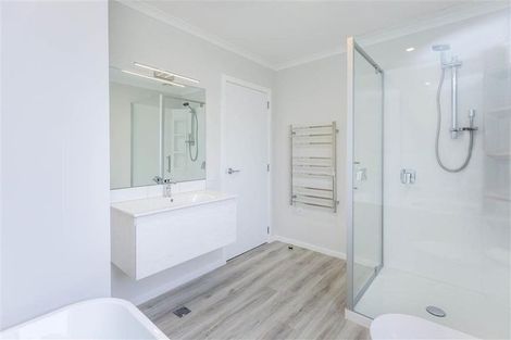 Photo of property in 1 Fitch Lane, Wallaceville, Upper Hutt, 5018