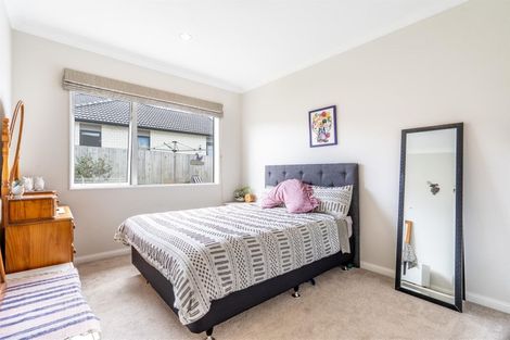 Photo of property in 8 Kohia Way, Huapai, Kumeu, 0810