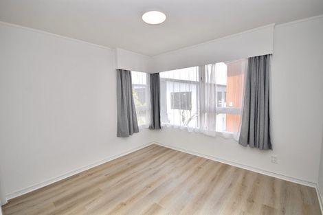 Photo of property in 3/4 Rangitoto Terrace, Milford, Auckland, 0620