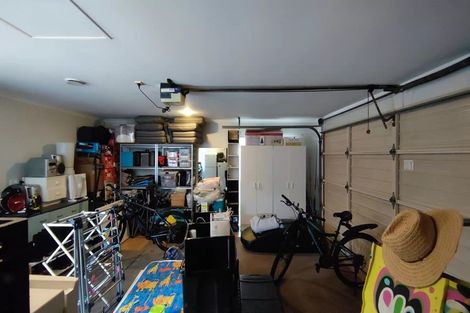 Photo of property in 3 Lantern Court, Henderson, Auckland, 0612