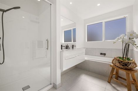 Photo of property in 56 Halton Street, Strowan, Christchurch, 8052