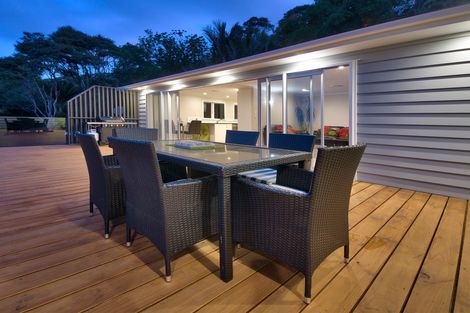 Photo of property in 19 Kohu Road, Titirangi, Auckland, 0604