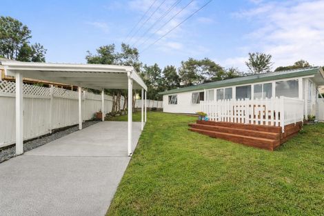 Photo of property in 33a Lilburn Crescent, Massey, Auckland, 0614