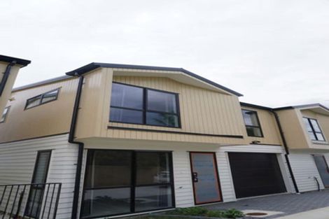 Photo of property in 4 Chatsworth Crescent, Pakuranga Heights, Auckland, 2010