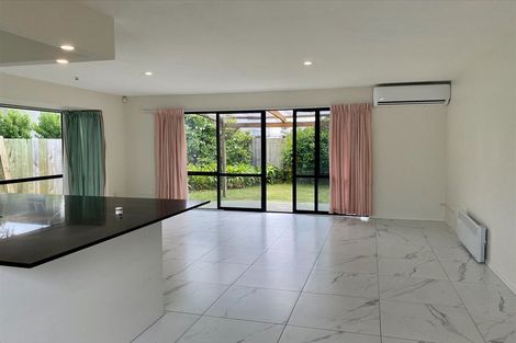 Photo of property in 2/4 Betwin Avenue, Sockburn, Christchurch, 8042