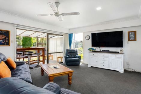 Photo of property in 15 Cunningham Place, Halswell, Christchurch, 8025