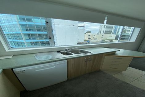 Photo of property in Beaumont Apartments, 14/12 Maunganui Road, Mount Maunganui, 3116