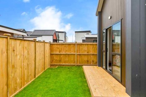Photo of property in 51 Clayden Shuttleworth Street, Papakura, 2110