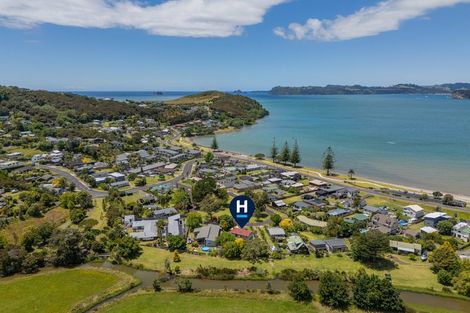 Photo of property in 11 Parkland Place, Whitianga, 3510