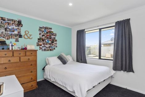 Photo of property in 26 Rainey Crescent, Papamoa Beach, Papamoa, 3118