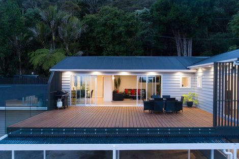 Photo of property in 19 Kohu Road, Titirangi, Auckland, 0604