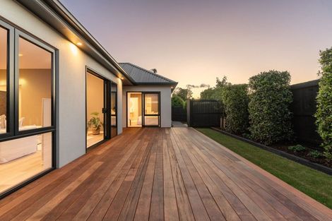 Photo of property in 98a Aorangi Road, Bryndwr, Christchurch, 8053