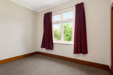 Photo of property in 16 Buller Street, Picton, 7220