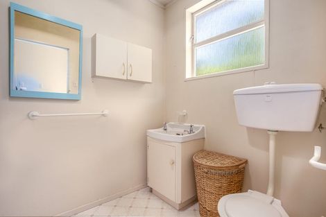 Photo of property in 105b Taylor Terrace, Tawa, Wellington, 5028