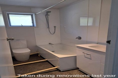 Photo of property in 9b Seaside Avenue, Waterview, Auckland, 1026