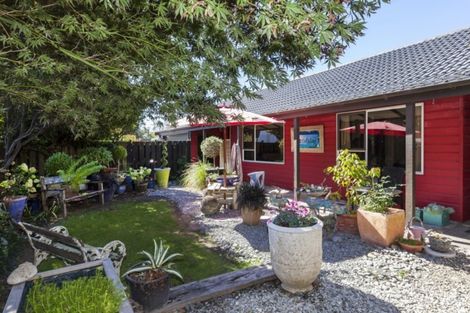 Photo of property in 11a Kaputone Place, Belfast, Christchurch, 8051