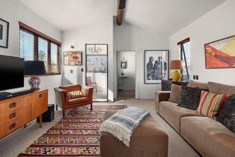 Photo of property in 214 Oceanbeach Road, Mount Maunganui, 3116